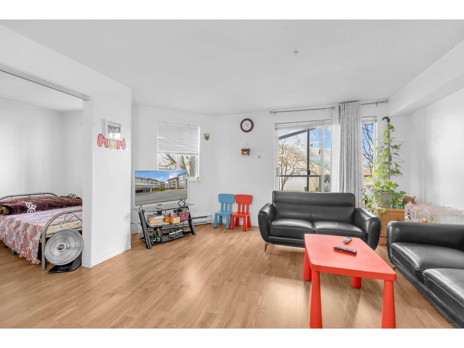 206 10533 University Drive, Surrey, British Columbia  V3T 5T7 - Photo 11 - R3083575