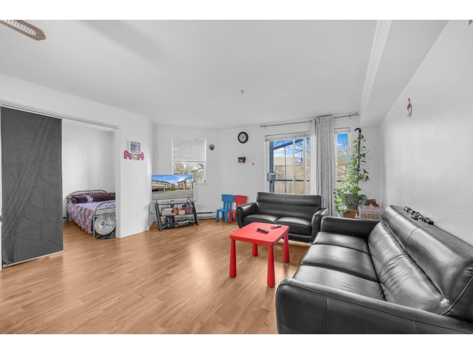 206 10533 University Drive, Surrey, British Columbia  V3T 5T7 - Photo 9 - R3083575