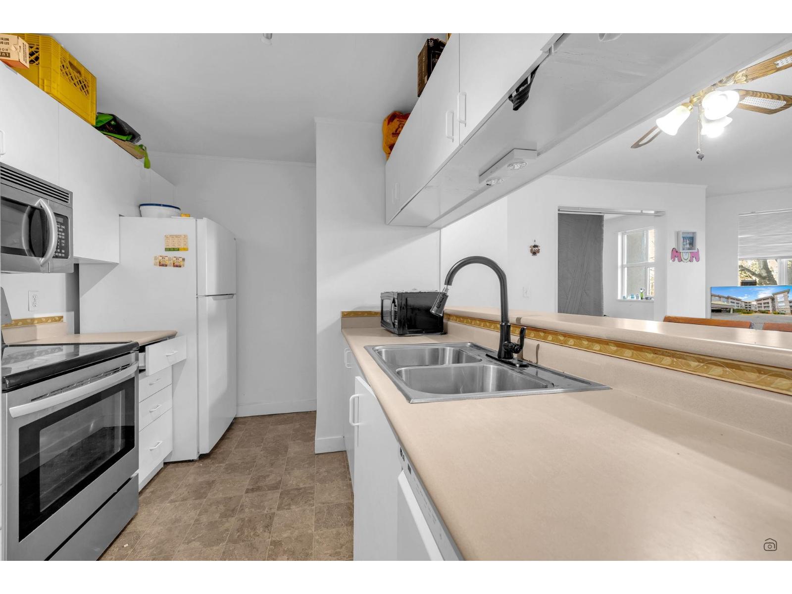 206 10533 University Drive, Surrey, British Columbia  V3T 5T7 - Photo 14 - R3083575