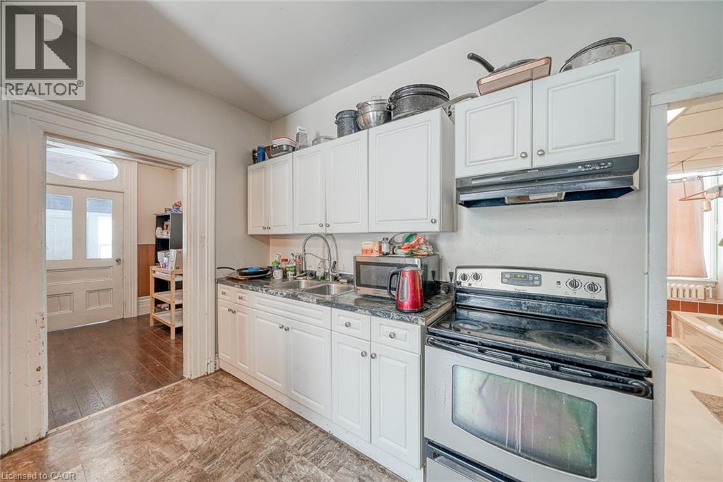 119 Carroll Street, Ingersoll, Ontario  N5C 1W3 - Photo 7 - 40800590