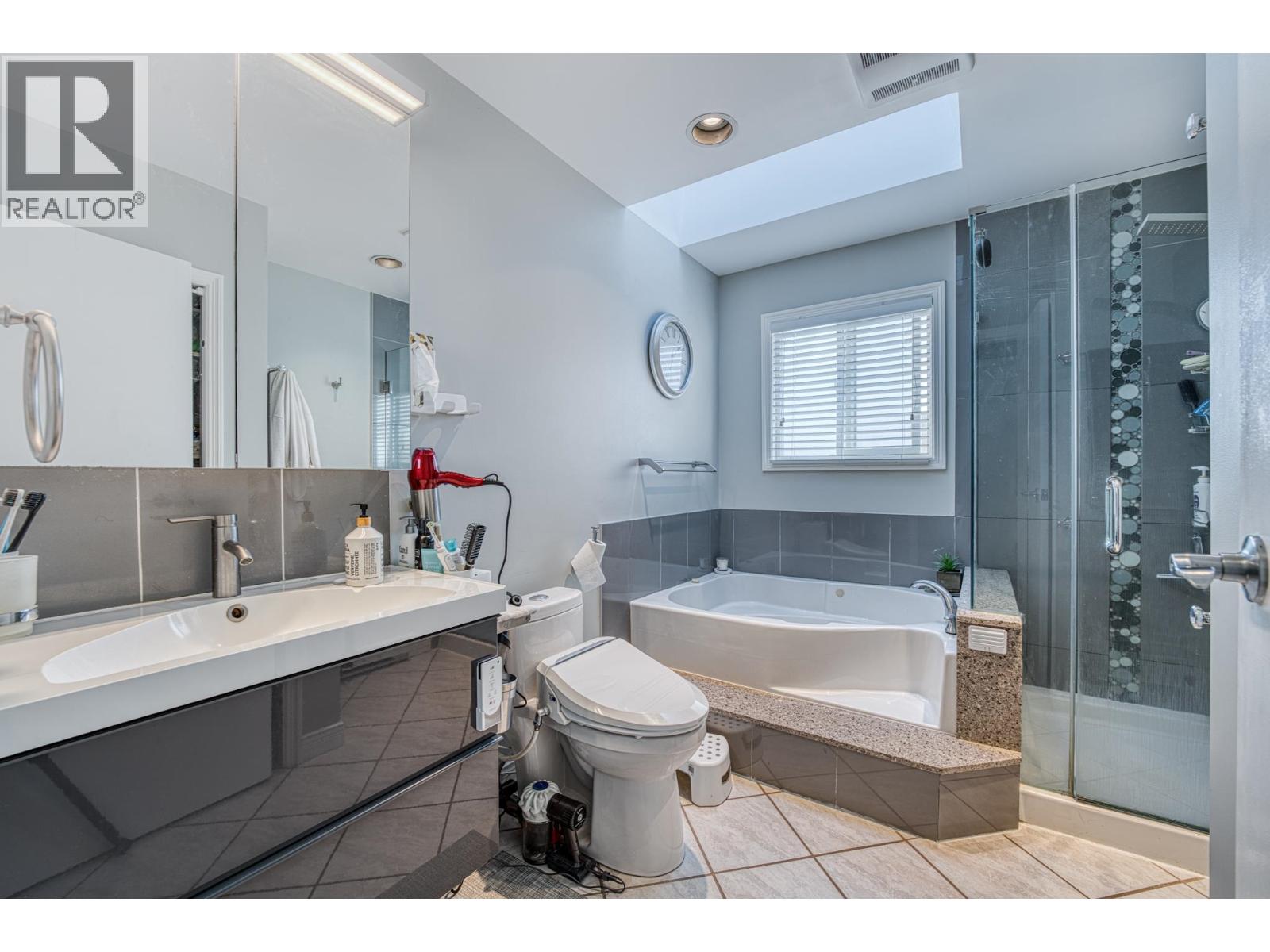 10690 Hollybank Drive, Richmond, British Columbia  V7E 4S5 - Photo 17 - R3081593