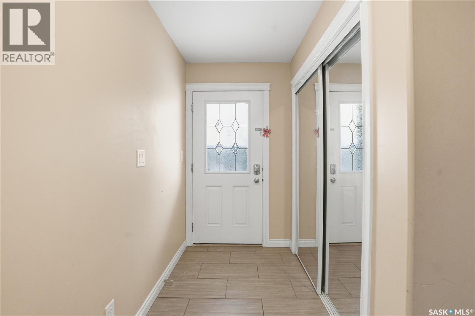 404 212 Willis Crescent, Saskatoon, Saskatchewan  S7T 0R7 - Photo 3 - SK027443