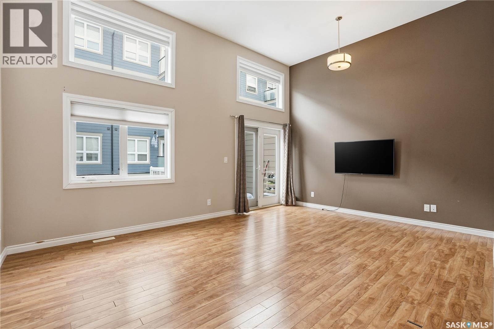 404 212 Willis Crescent, Saskatoon, Saskatchewan  S7T 0R7 - Photo 5 - SK027443