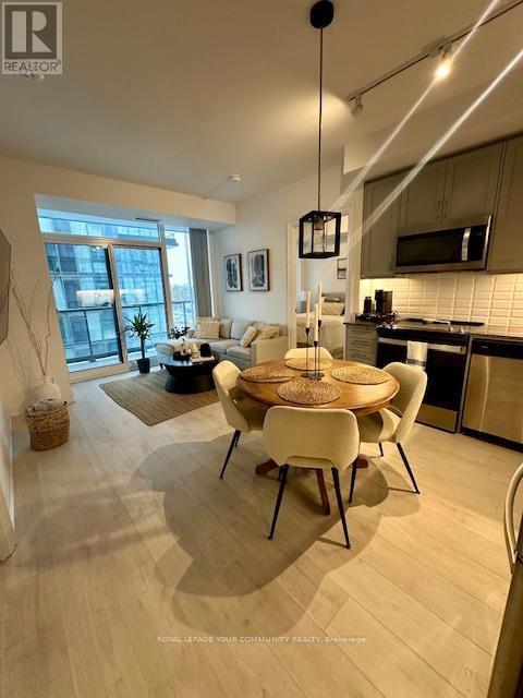 1409 - 10 Gatineau Drive, Vaughan, Ontario  L4J 0L2 - Photo 2 - N12690754