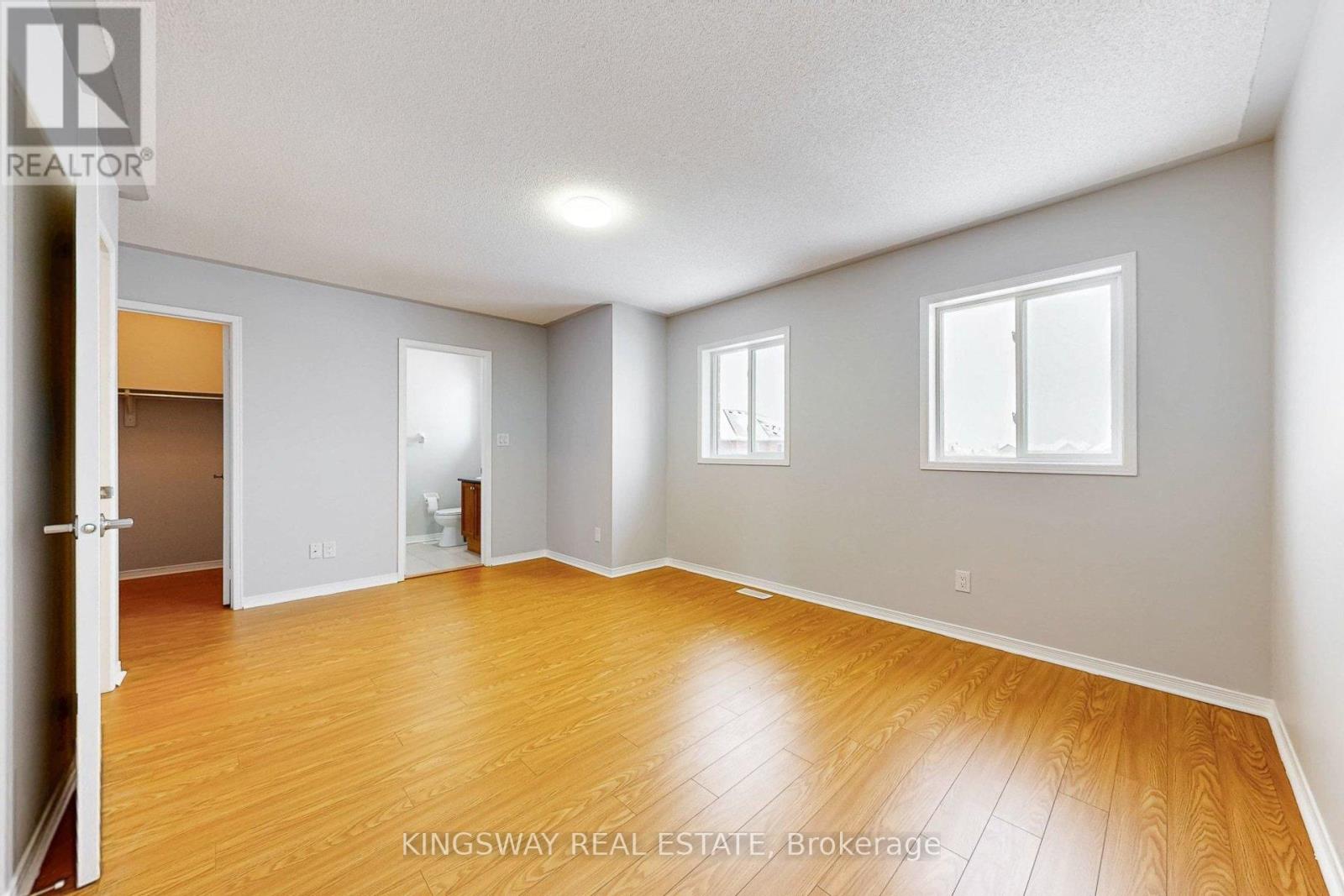 84 Abbotsbury Drive, Brampton, Ontario  L6X 0S2 - Photo 9 - W12542934