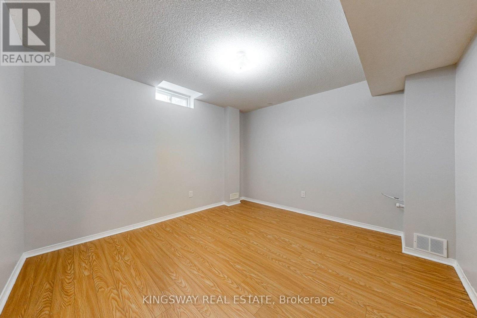 84 Abbotsbury Drive, Brampton, Ontario  L6X 0S2 - Photo 15 - W12542934