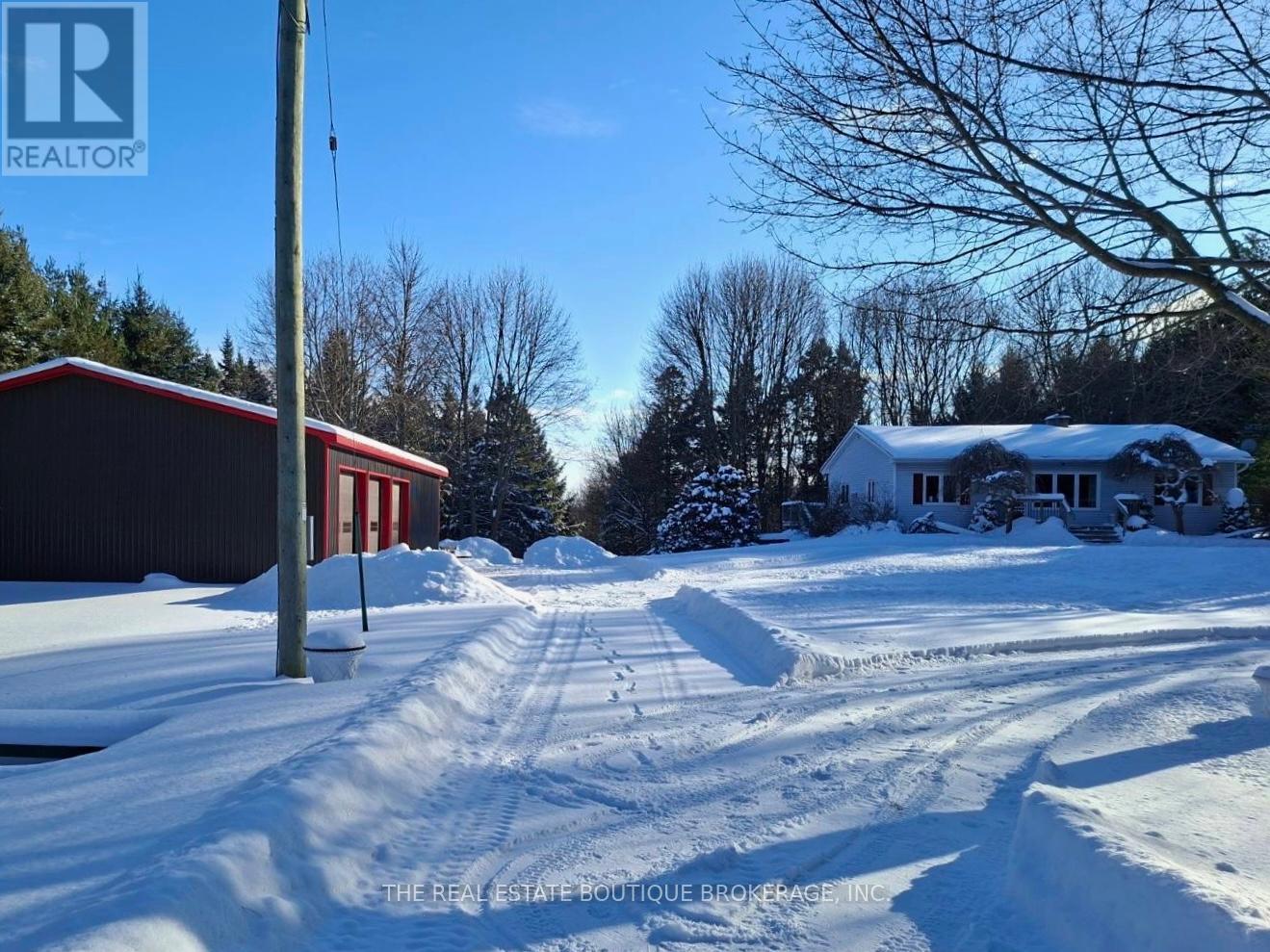 1966 CONCESSION 2 W, Hamilton, Ontario