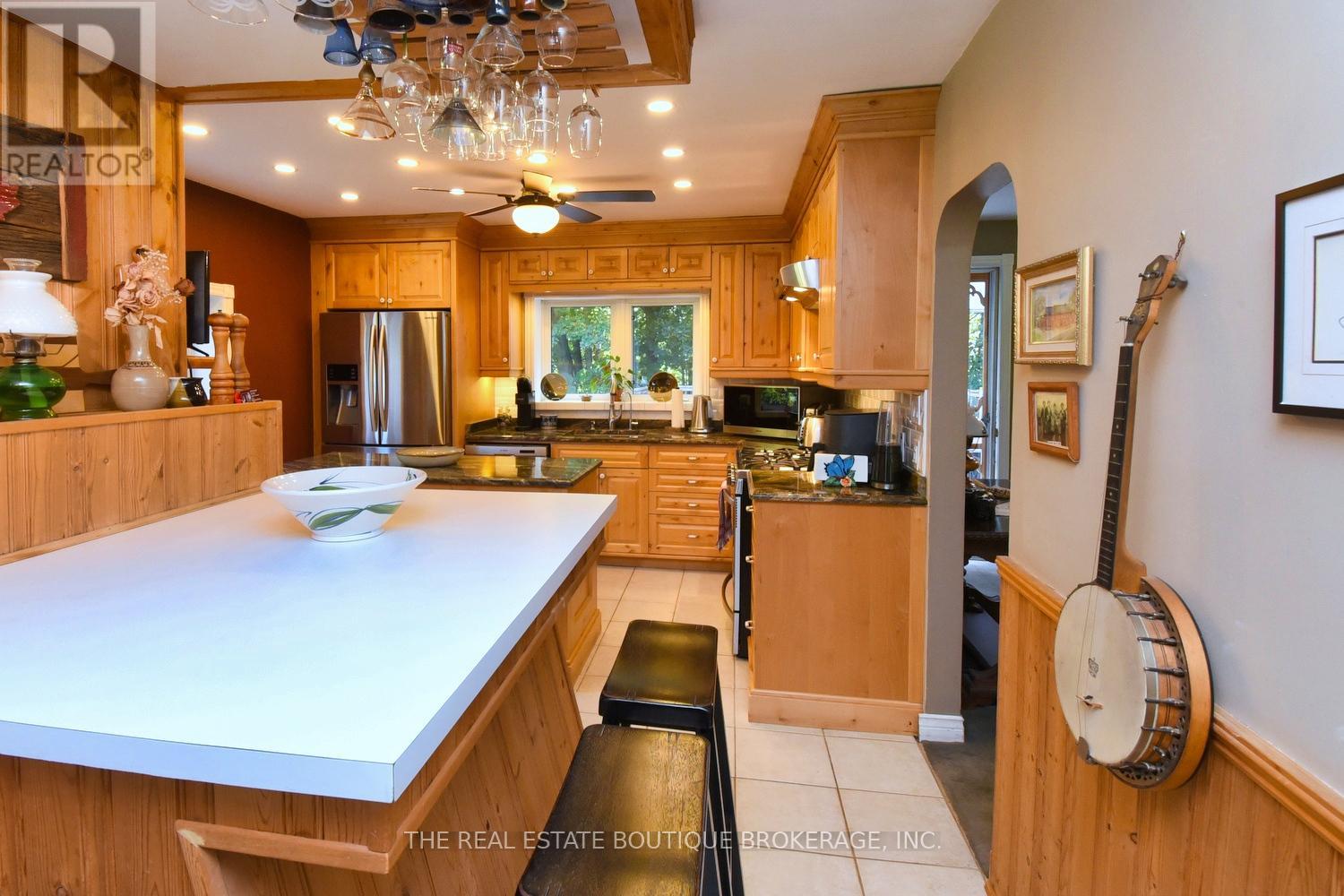 1966 Concession 2 W, Hamilton, Ontario L0R 1T0 - Photo 18 - X12444290