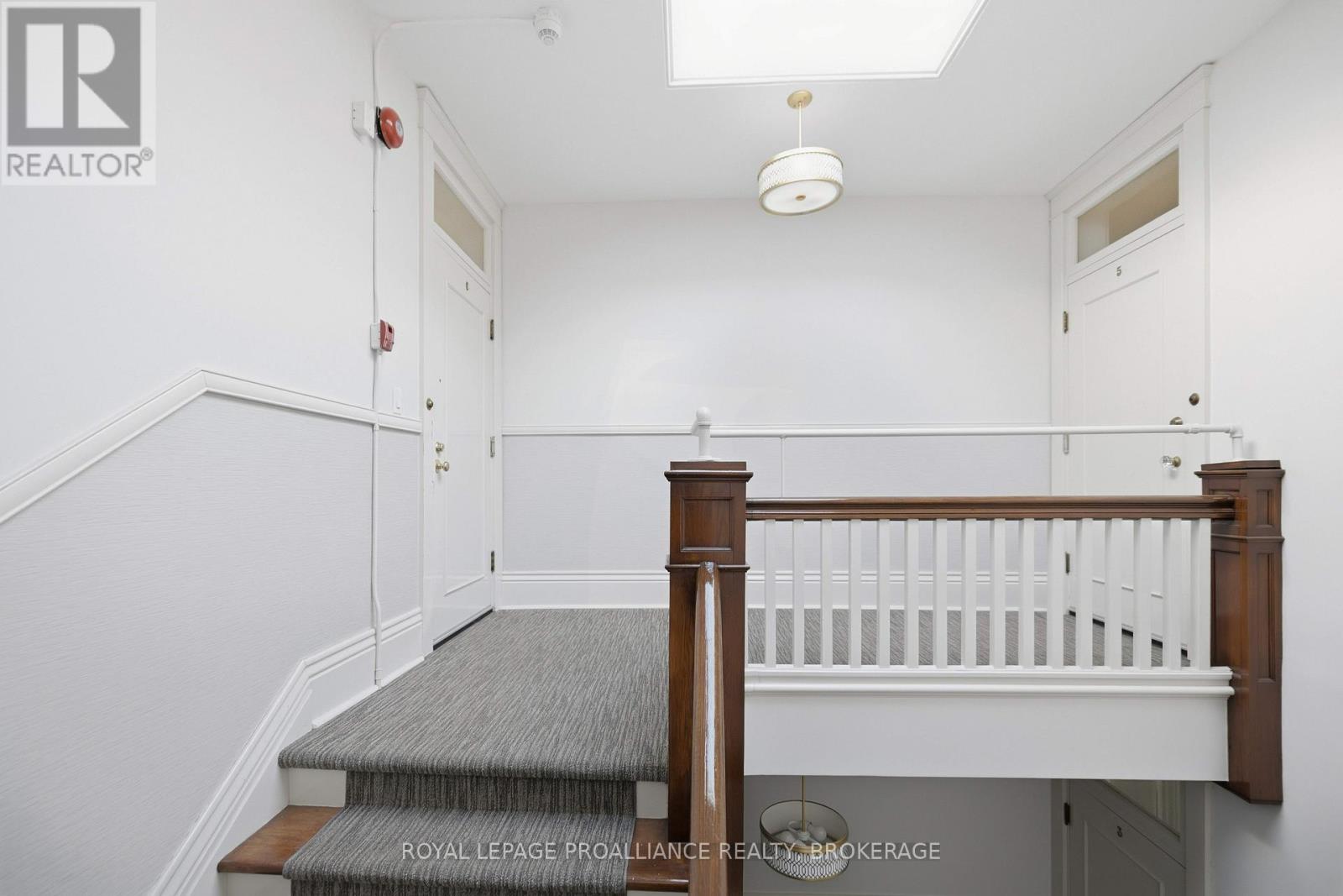 6 - 244 Barrie Street, Kingston, Ontario  K7L 3K5 - Photo 6 - X12733568