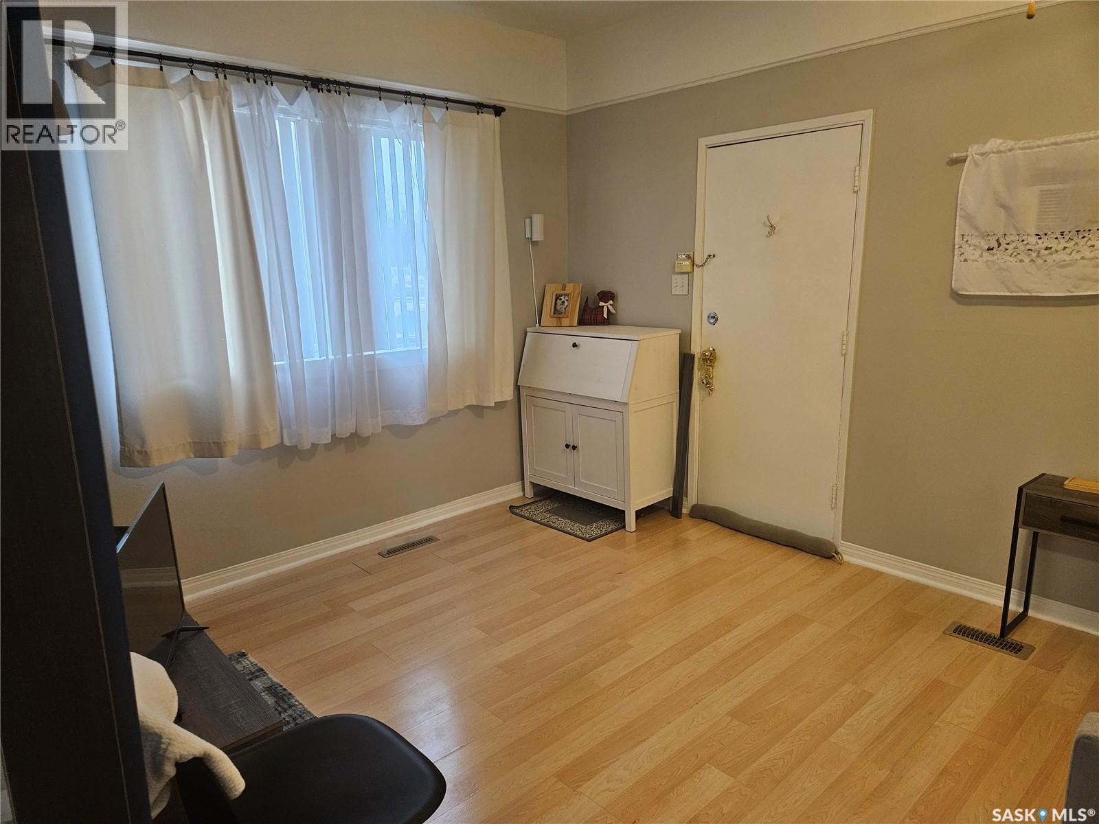 205 Main Street, Midale, Saskatchewan  S0C 1S0 - Photo 3 - SK027461