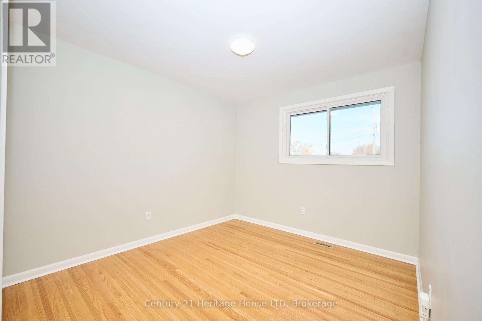 148 Champlain Drive, Fort Erie, Ontario  L2A 1Z8 - Photo 15 - X12513452