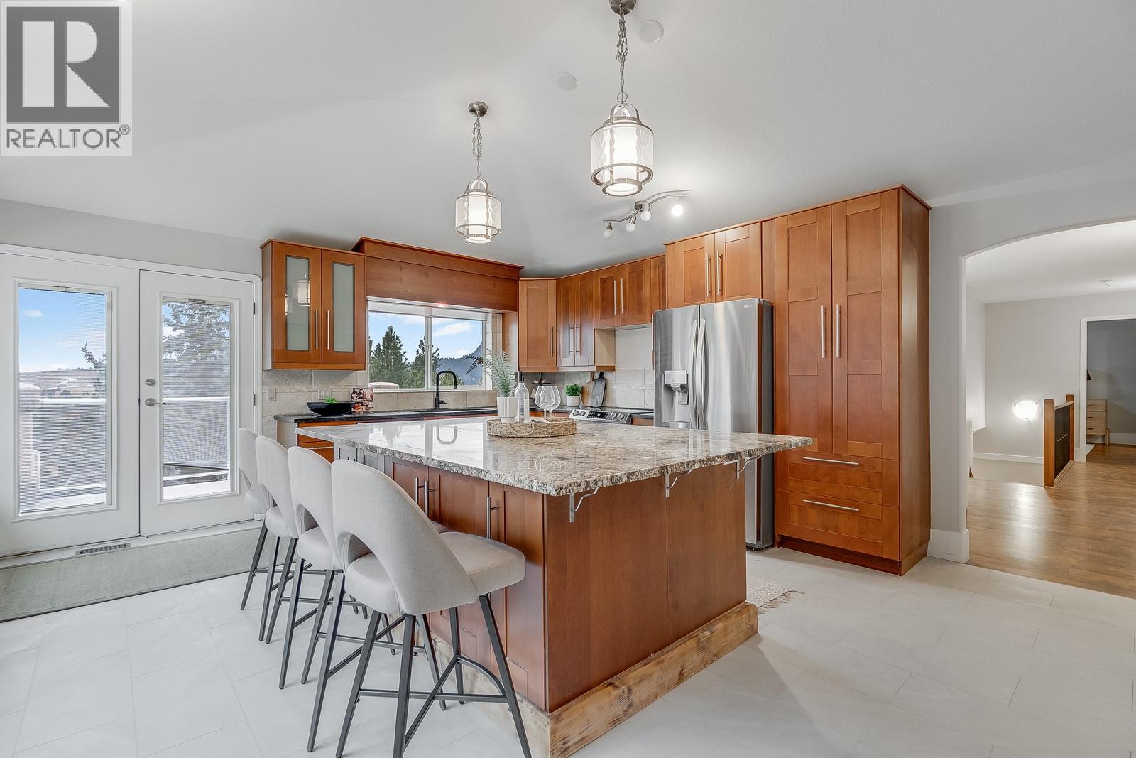 2034 Horizon Drive, West Kelowna, British Columbia  V1Z 3N4 - Photo 2 - 10373648