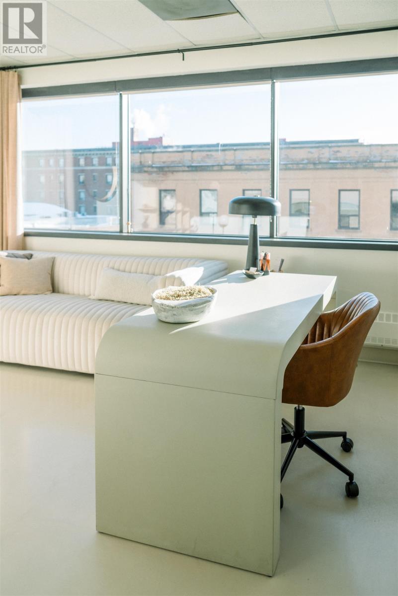 300 214 Red River Rd, Thunder Bay, Ontario  P7B 1A6 - Photo 2 - TB253437