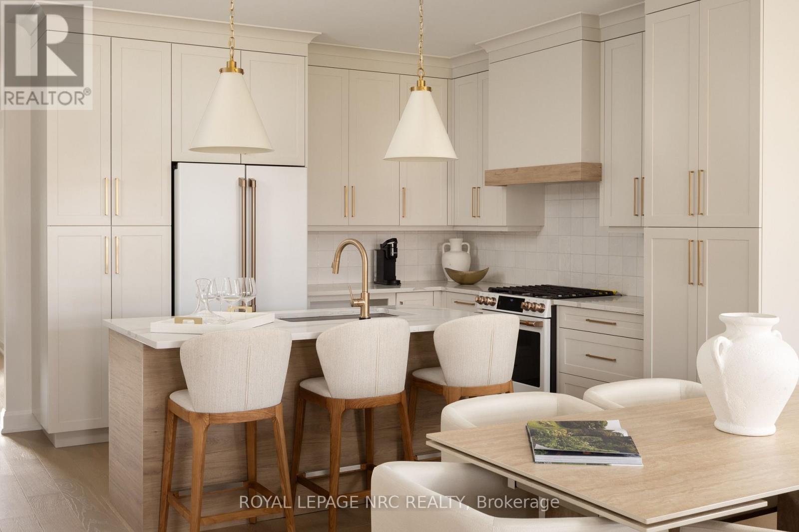 70f - 574 Seneca Drive, Fort Erie, Ontario  L2A 1C2 - Photo 6 - X12733696