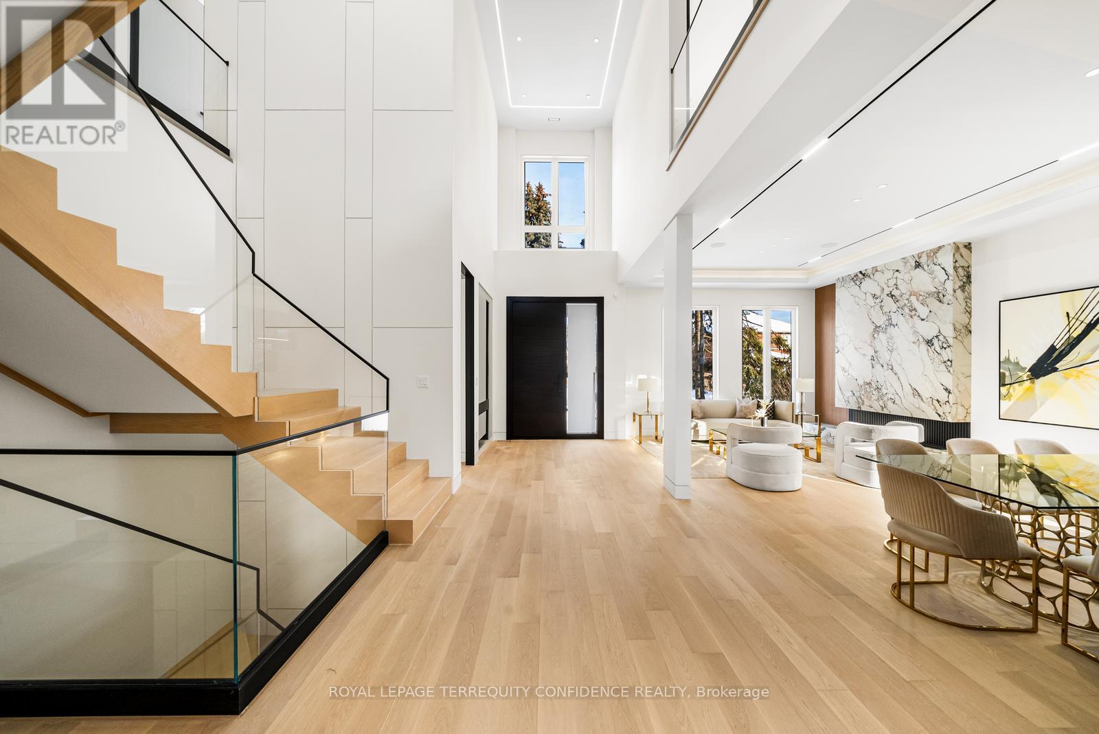 281 Kerrybrook Drive, Richmond Hill, Ontario  L4C 3R2 - Photo 2 - N12729020