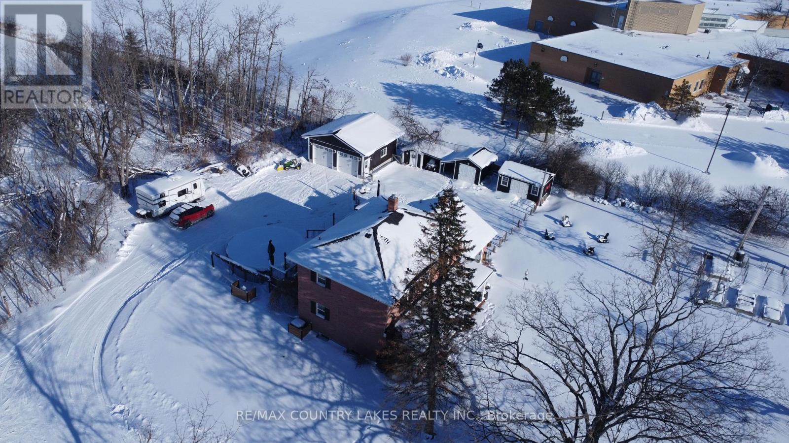 672 Simcoe Street, Brock, Ontario  L0K 1A0 - Photo 38 - N12730212