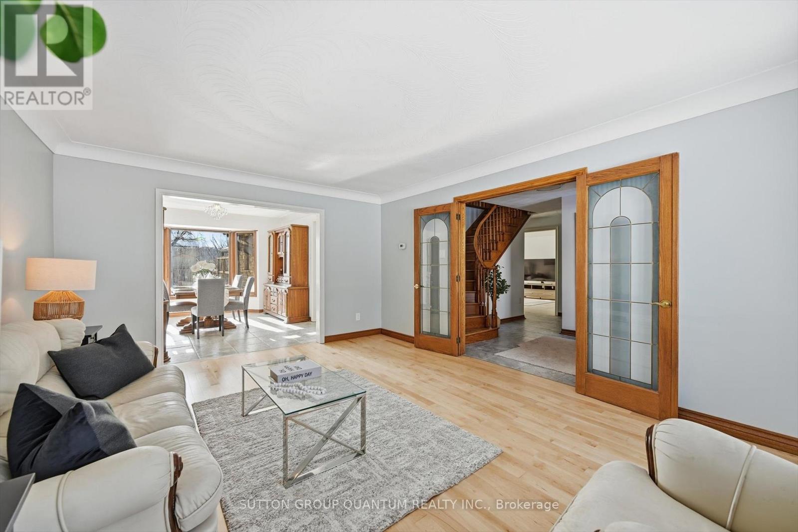 729 Winston Road, Grimsby, Ontario  L3M 4E8 - Photo 10 - X12722136