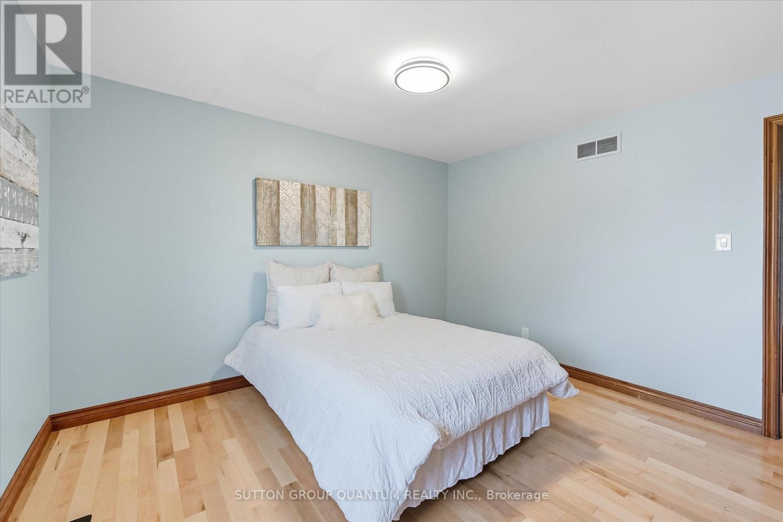 729 Winston Road, Grimsby, Ontario  L3M 4E8 - Photo 36 - X12722136