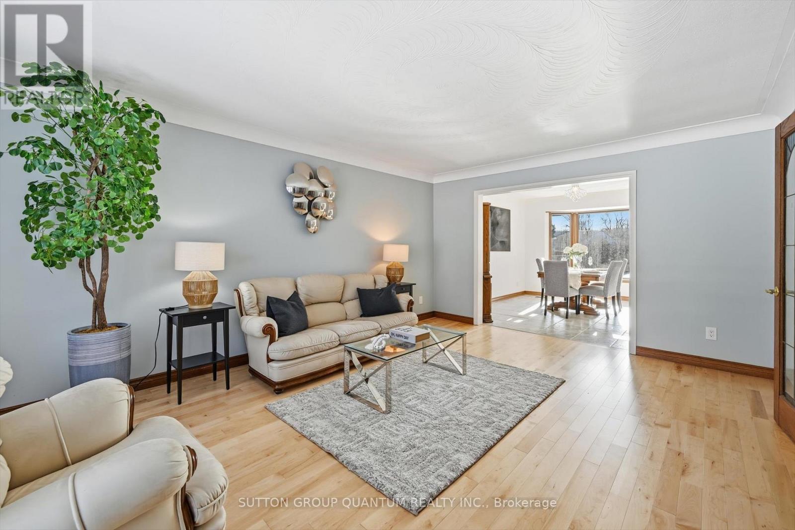 729 Winston Road, Grimsby, Ontario  L3M 4E8 - Photo 6 - X12722136