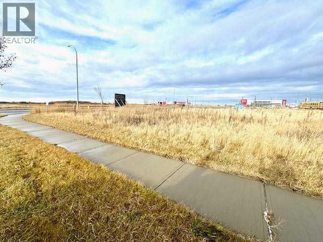 10106 130 Avenue, Grande Prairie, Alberta  T8V 1E9 - Photo 2 - A2197847