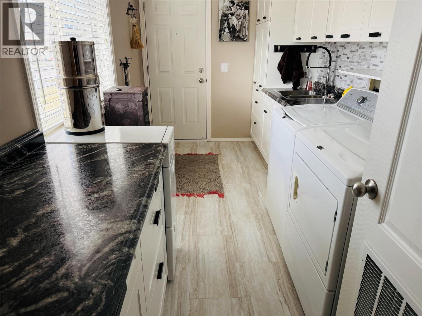 4891 Glen Eagle Drive, Fairmont Hot Springs, British Columbia  V0B 1B0 - Photo 15 - 10354621