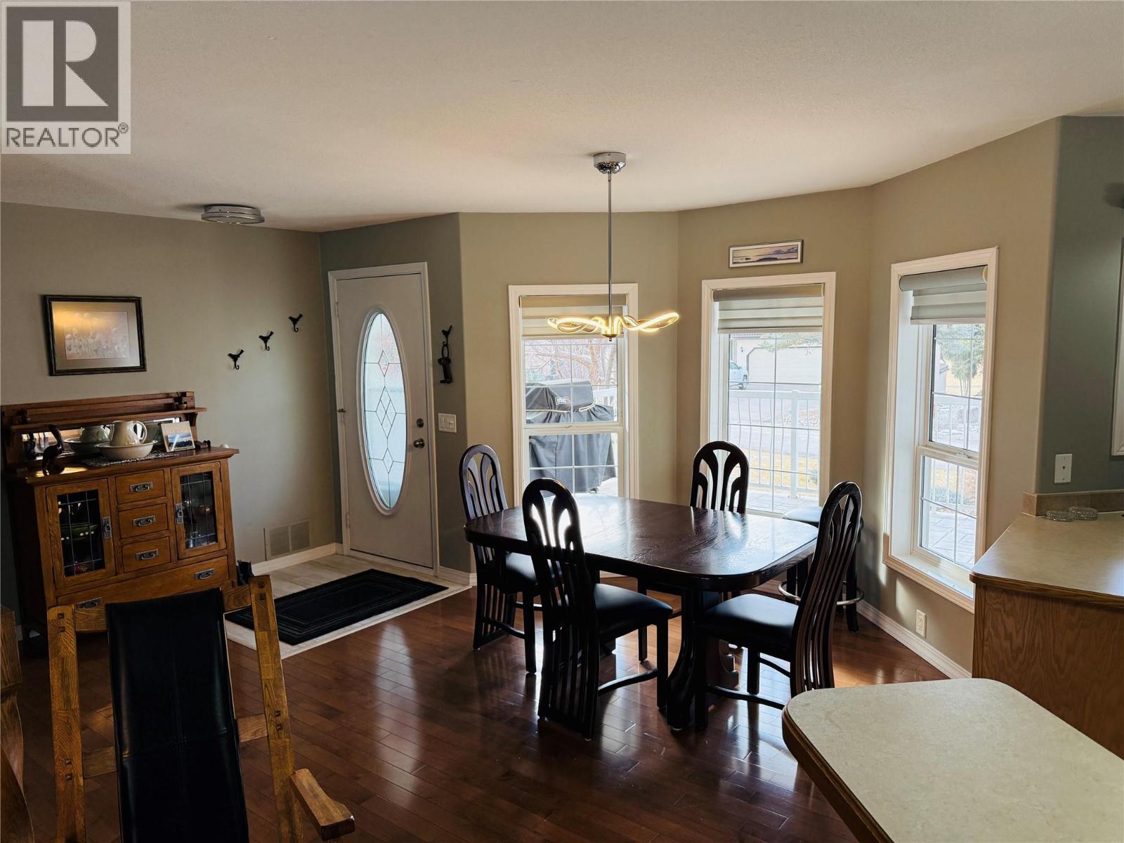 4891 Glen Eagle Drive, Fairmont Hot Springs, British Columbia  V0B 1B0 - Photo 6 - 10354621