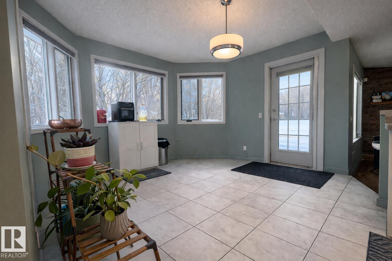 19011 92a Av Nw, Edmonton, Alberta  T5T 5R2 - Photo 10 - E4471203