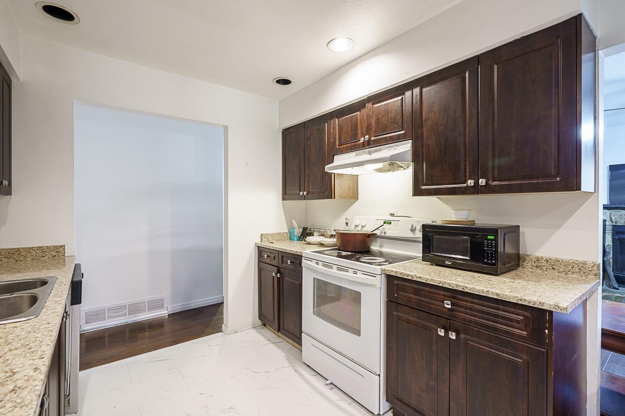 14860 89 Avenue, Surrey, British Columbia  V3R 7C4 - Photo 3 - R3082805