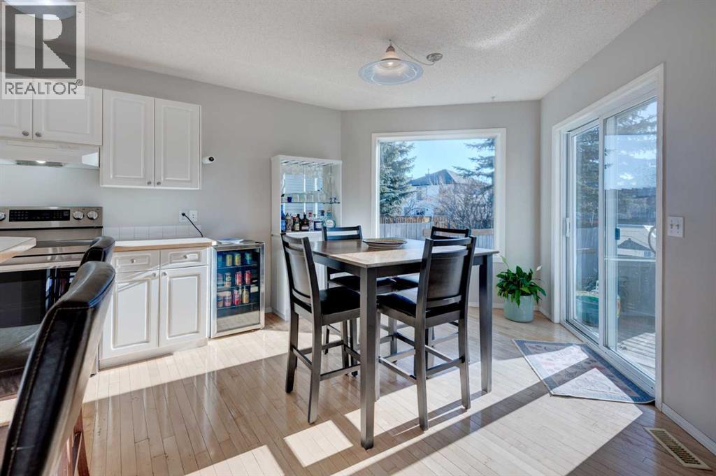 239 Chapalina Place Se, Calgary, Alberta  T2X 3P4 - Photo 9 - A2280443