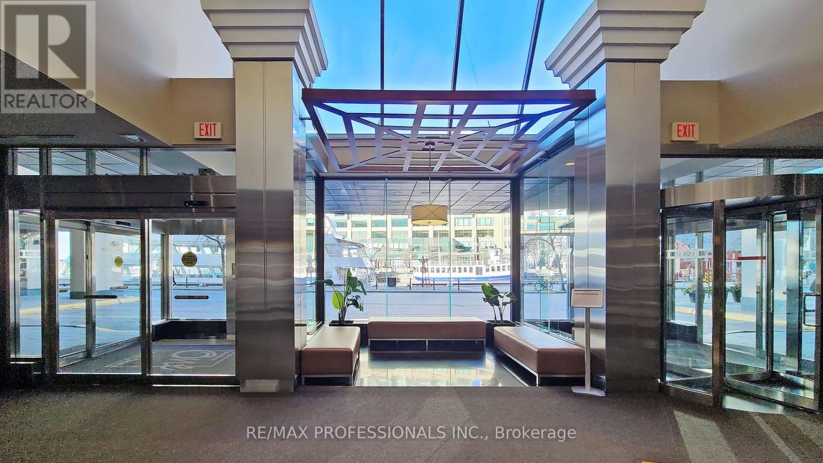 3703 - 77 Harbour Square, Toronto, Ontario  M5J 2S2 - Photo 28 - C12733662