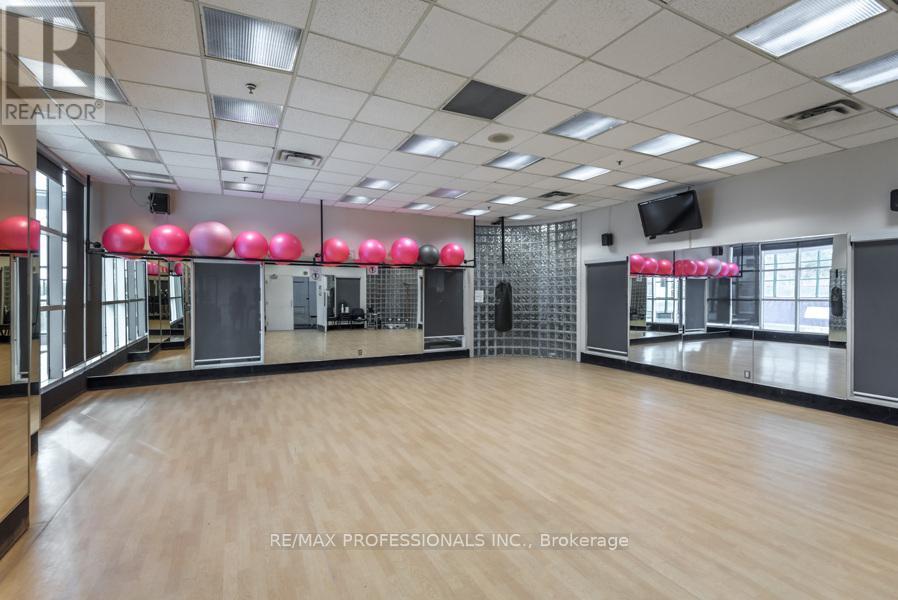 3703 - 77 Harbour Square, Toronto, Ontario  M5J 2S2 - Photo 37 - C12733662