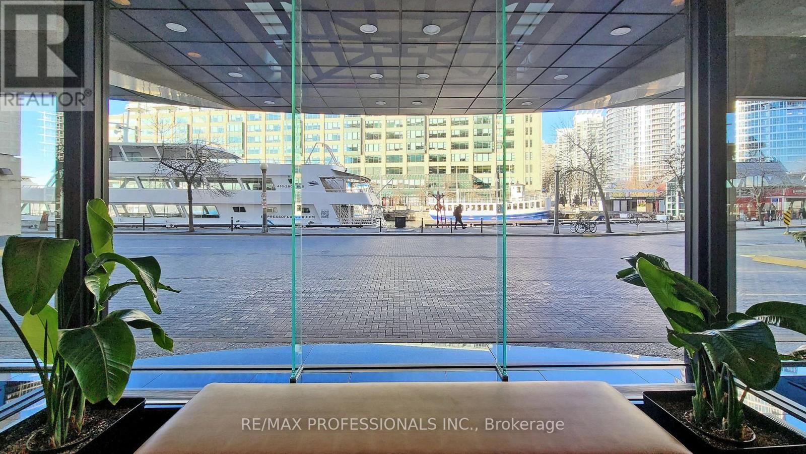 3703 - 77 Harbour Square, Toronto, Ontario  M5J 2S2 - Photo 46 - C12733662