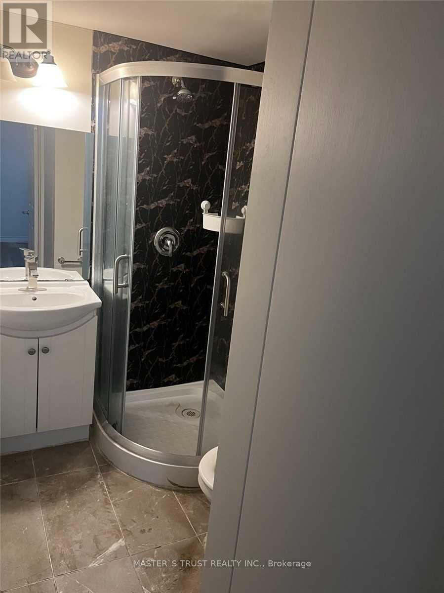 Bsmt - 1 Winlock Park, Toronto, Ontario  M2M 1Z1 - Photo 2 - C12733666