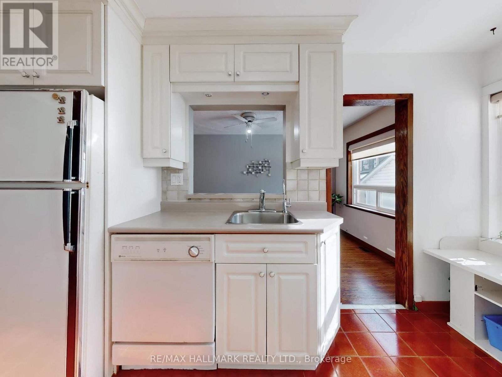 125 Aldwych Avenue, Toronto, Ontario  M4J 1X8 - Photo 17 - E12733686