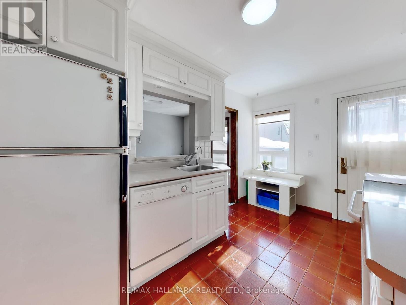 125 Aldwych Avenue, Toronto, Ontario  M4J 1X8 - Photo 20 - E12733686