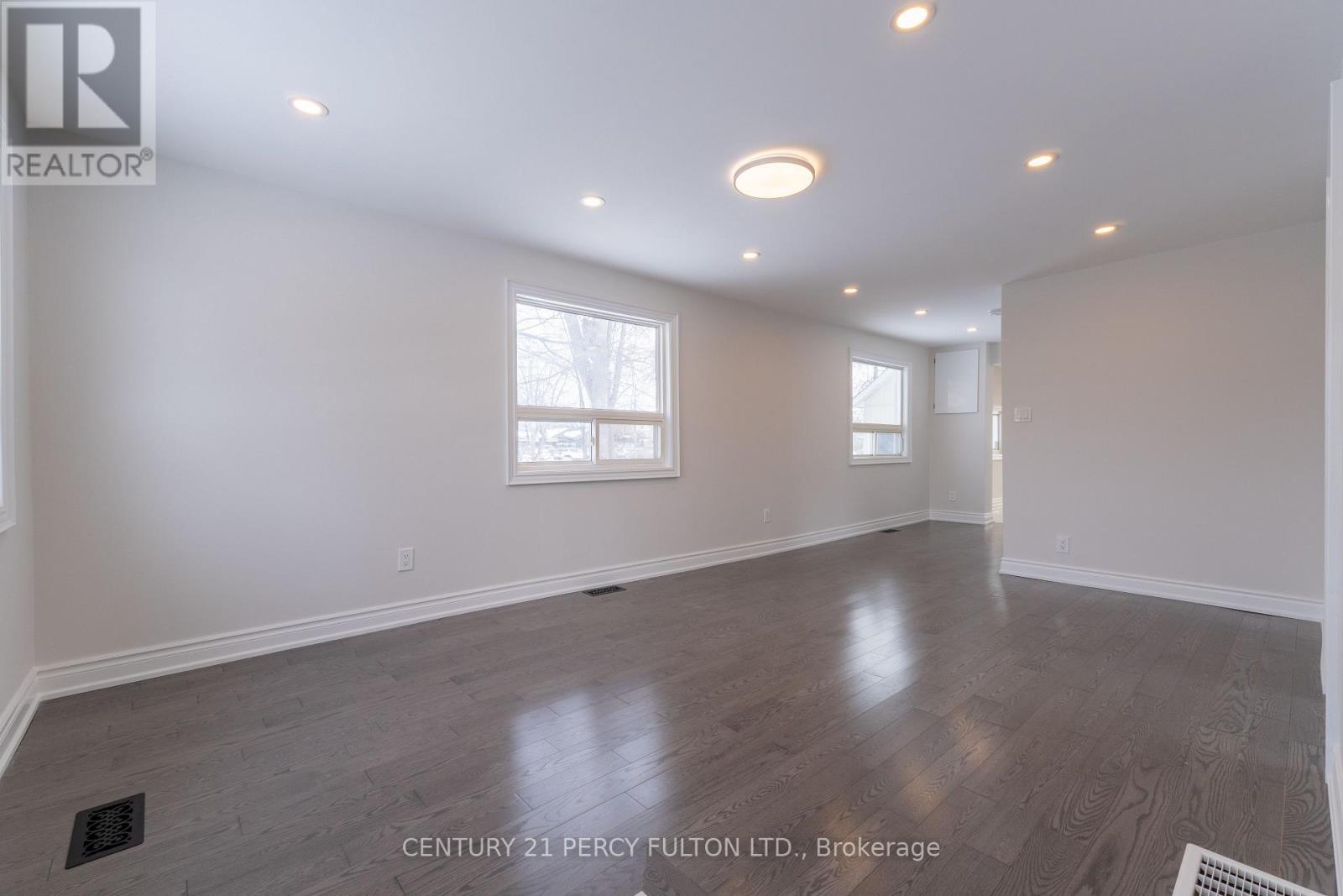 193 Cameron Crescent, Georgina, Ontario  L4P 2N7 - Photo 4 - N12733716