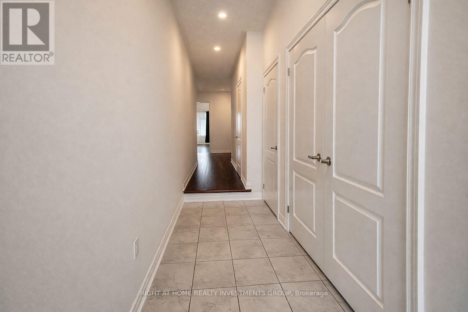 74 Beechborough Crescent, East Gwillimbury, Ontario  L9N 0N9 - Photo 2 - N12733726