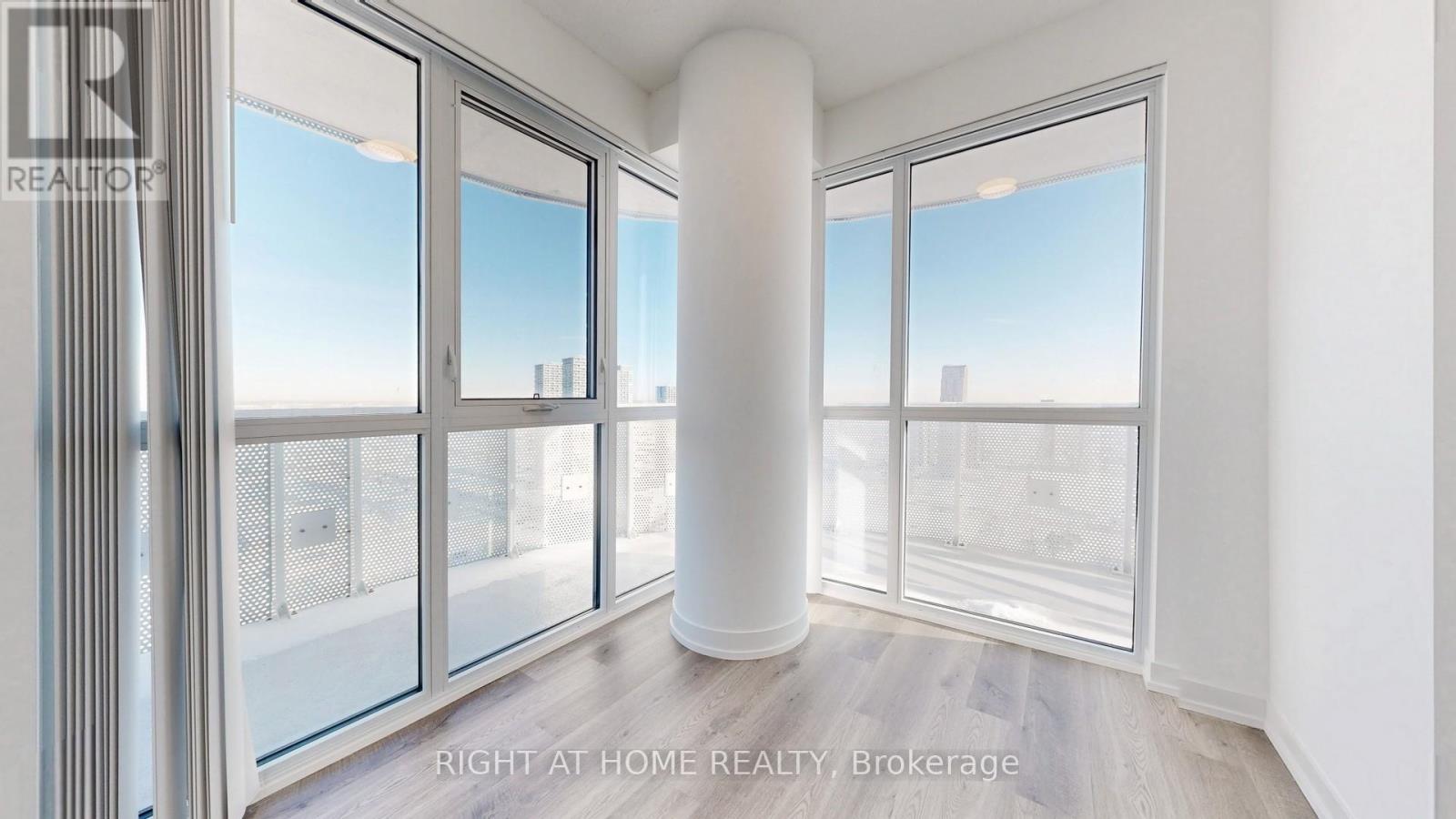 8 Interchange Way, Vaughan, Ontario  L4K 5Z7 - Photo 29 - N12733746