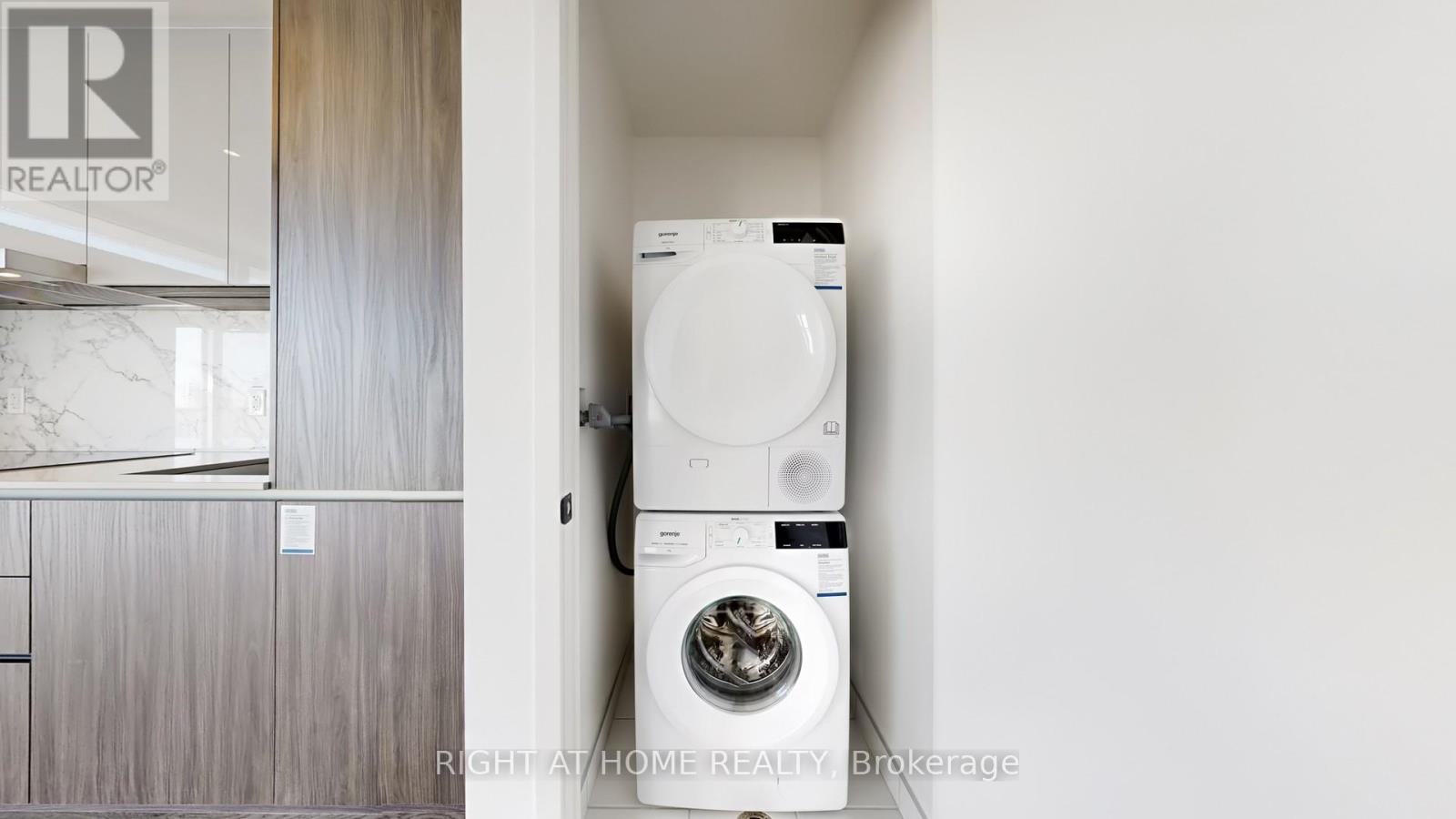 8 Interchange Way, Vaughan, Ontario  L4K 5Z7 - Photo 33 - N12733746