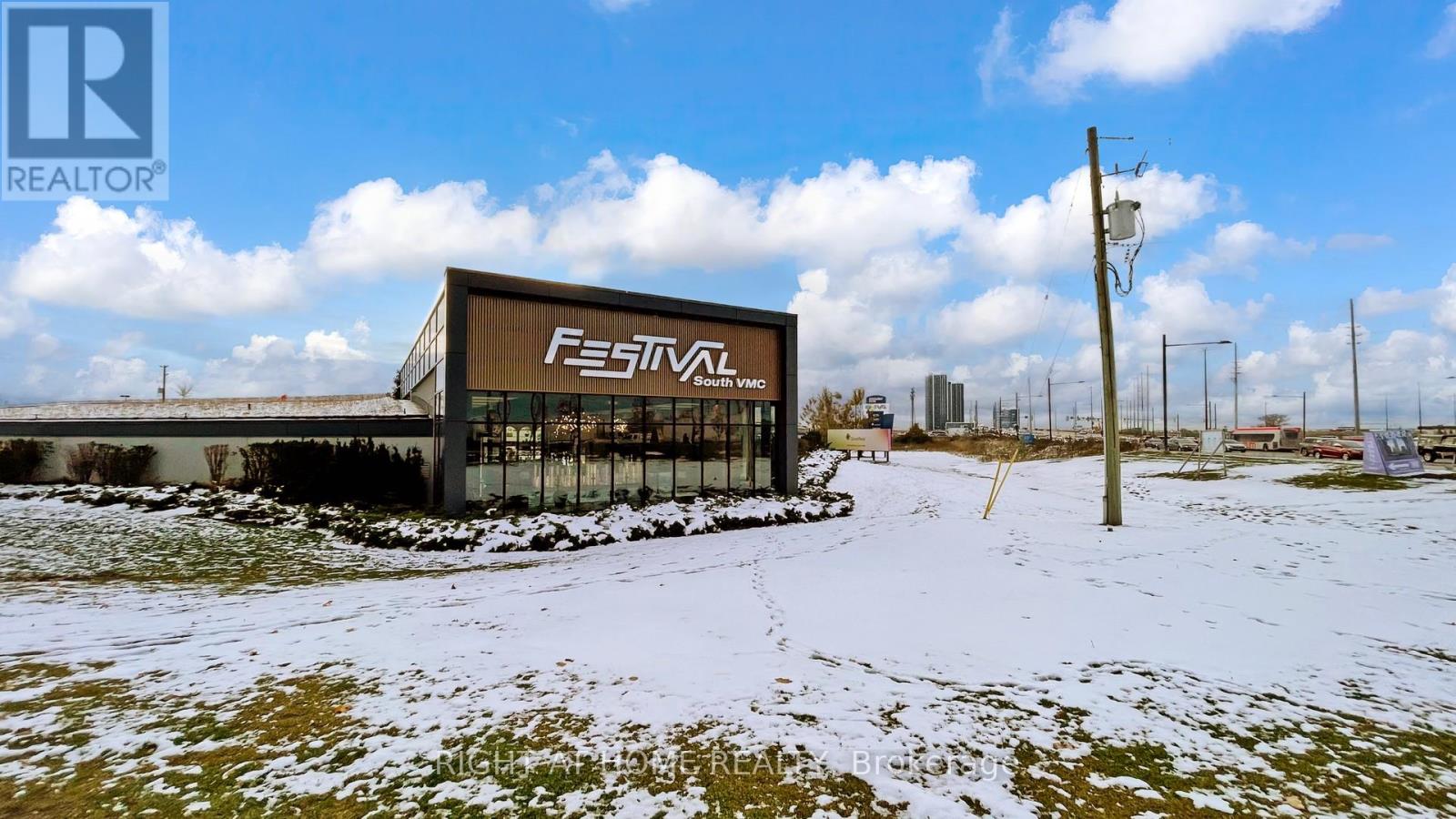 8 Interchange Way, Vaughan, Ontario  L4K 5Z7 - Photo 42 - N12733746