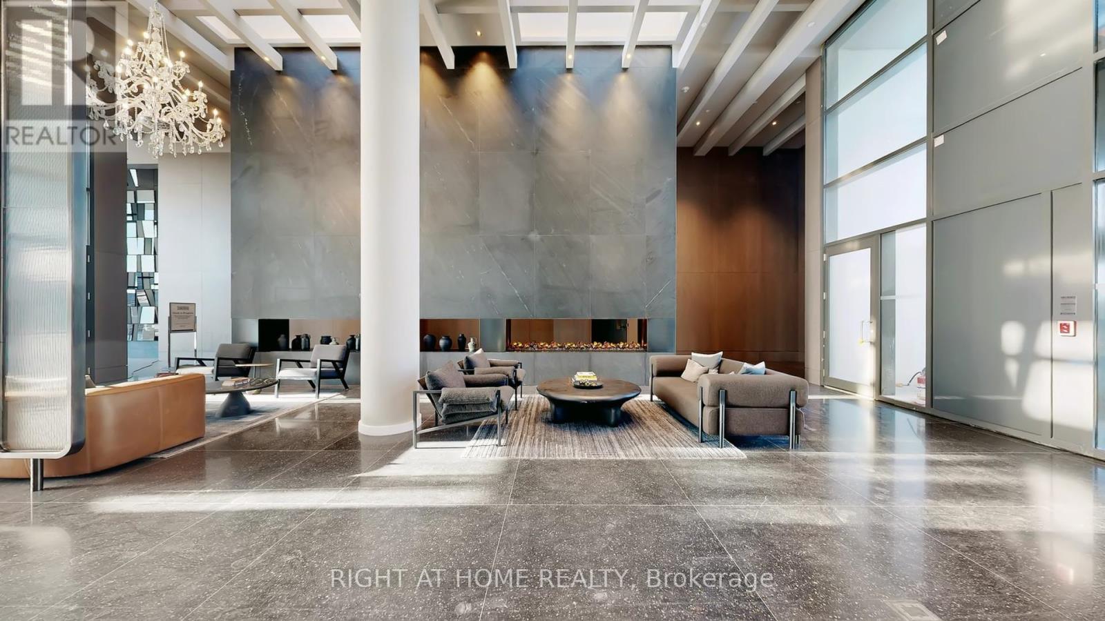 8 Interchange Way, Vaughan, Ontario  L4K 5Z7 - Photo 8 - N12733746