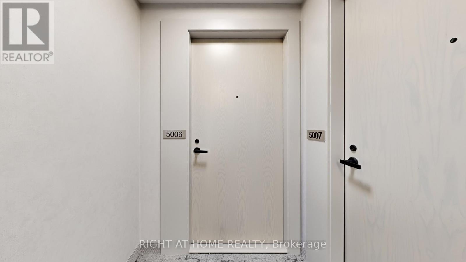 8 Interchange Way, Vaughan, Ontario  L4K 5Z7 - Photo 9 - N12733746