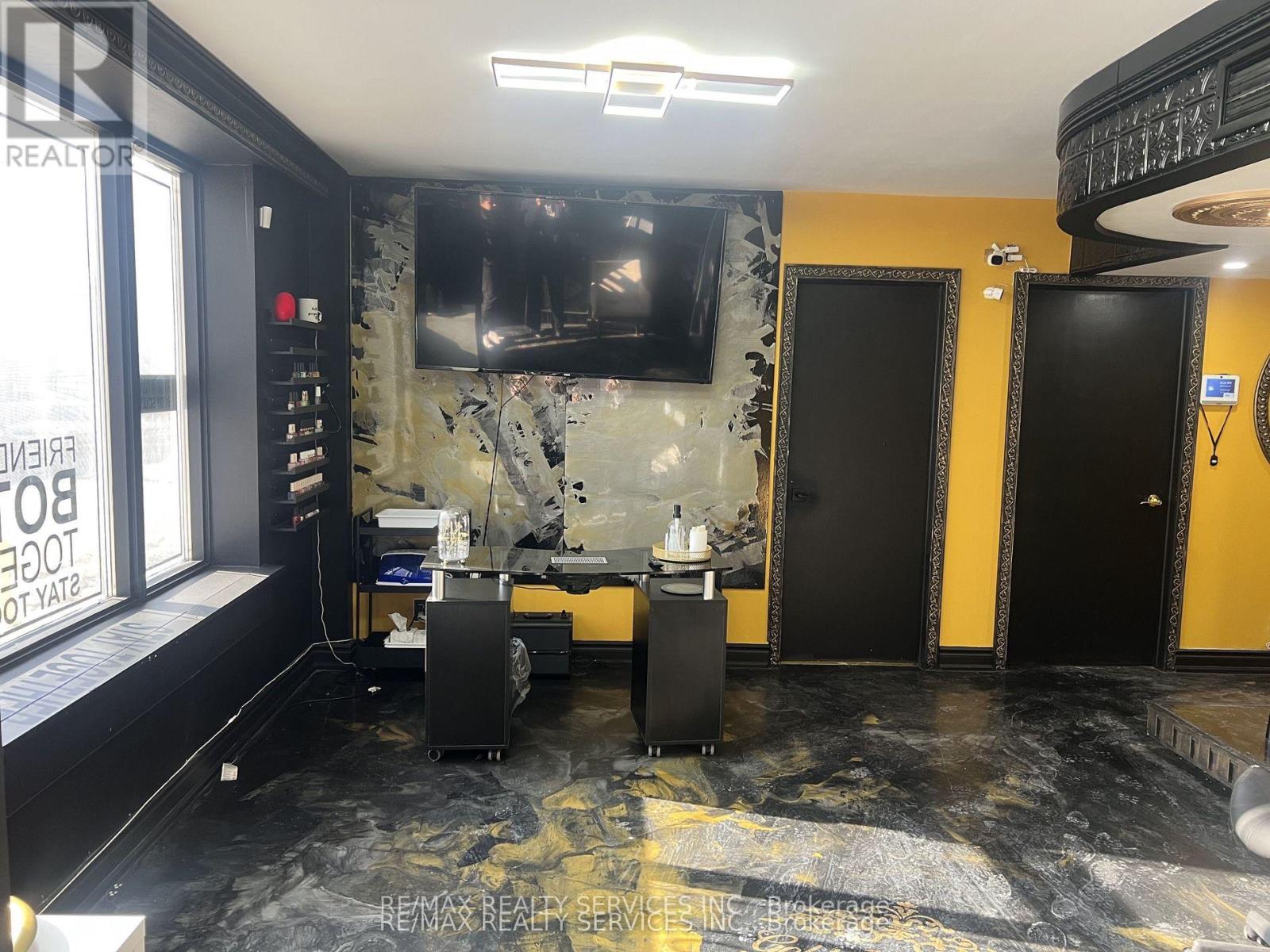 34 Berwick Avenue, Toronto, Ontario  M5P 1H1 - Photo 2 - C12733564