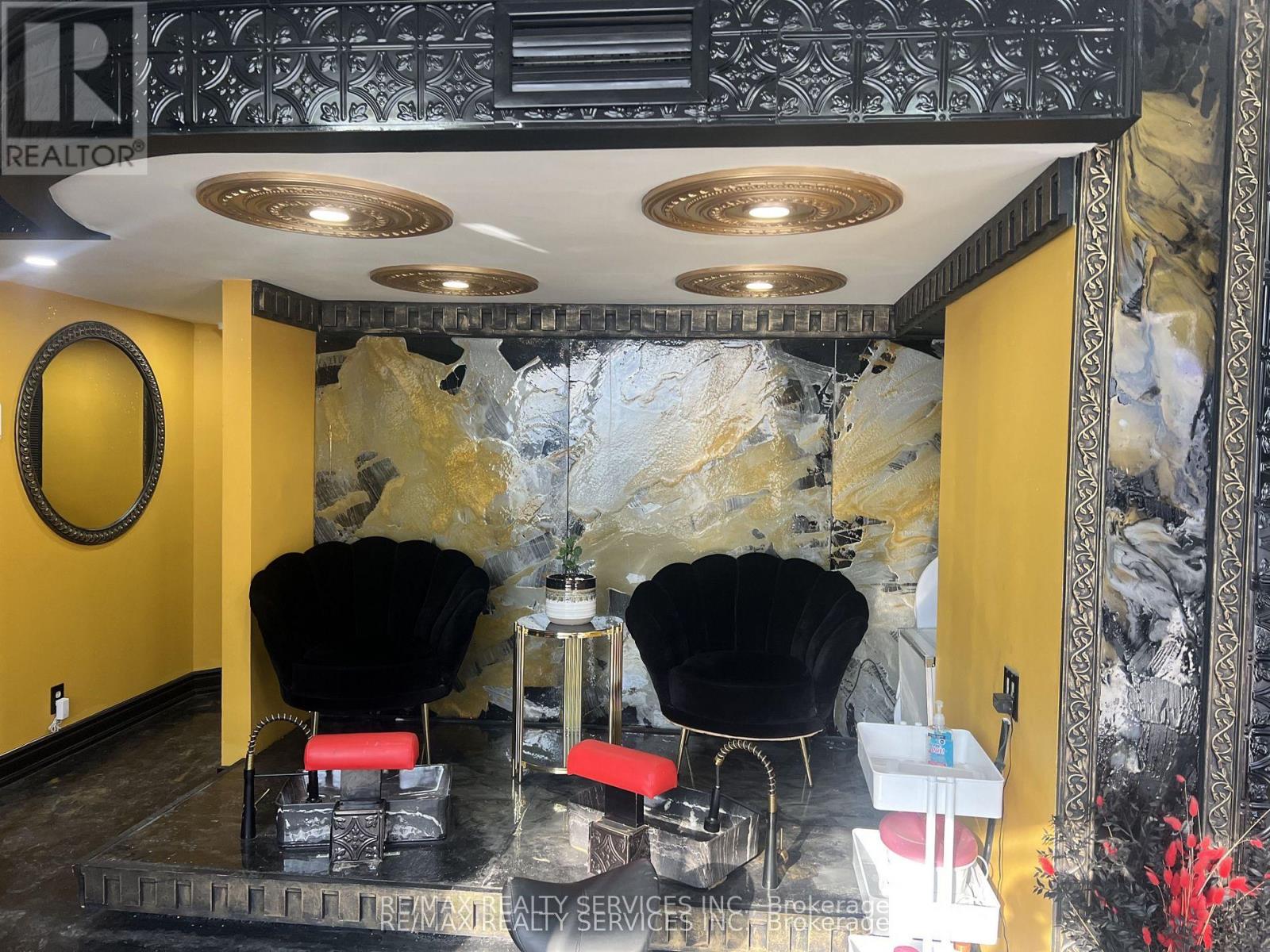 34 Berwick Avenue, Toronto, Ontario  M5P 1H1 - Photo 6 - C12733564