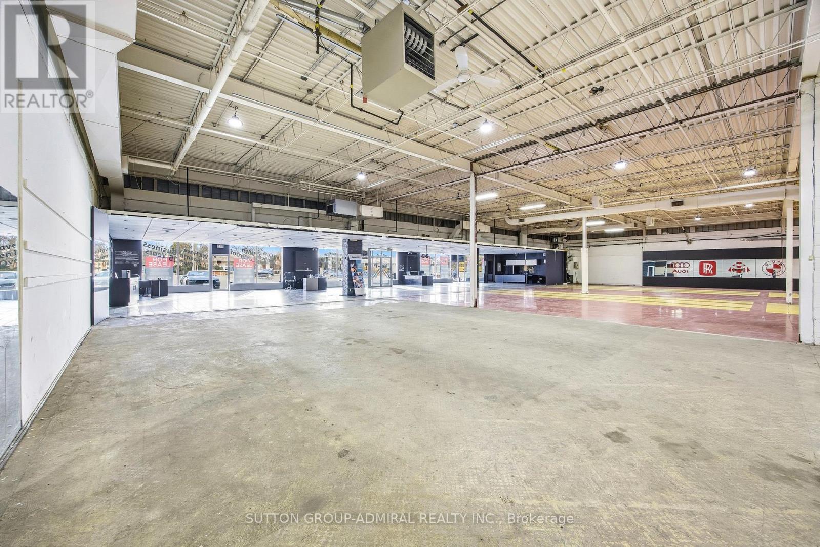 1017 Finch Avenue W, Toronto, Ontario  M3J 2C7 - Photo 12 - W12518400