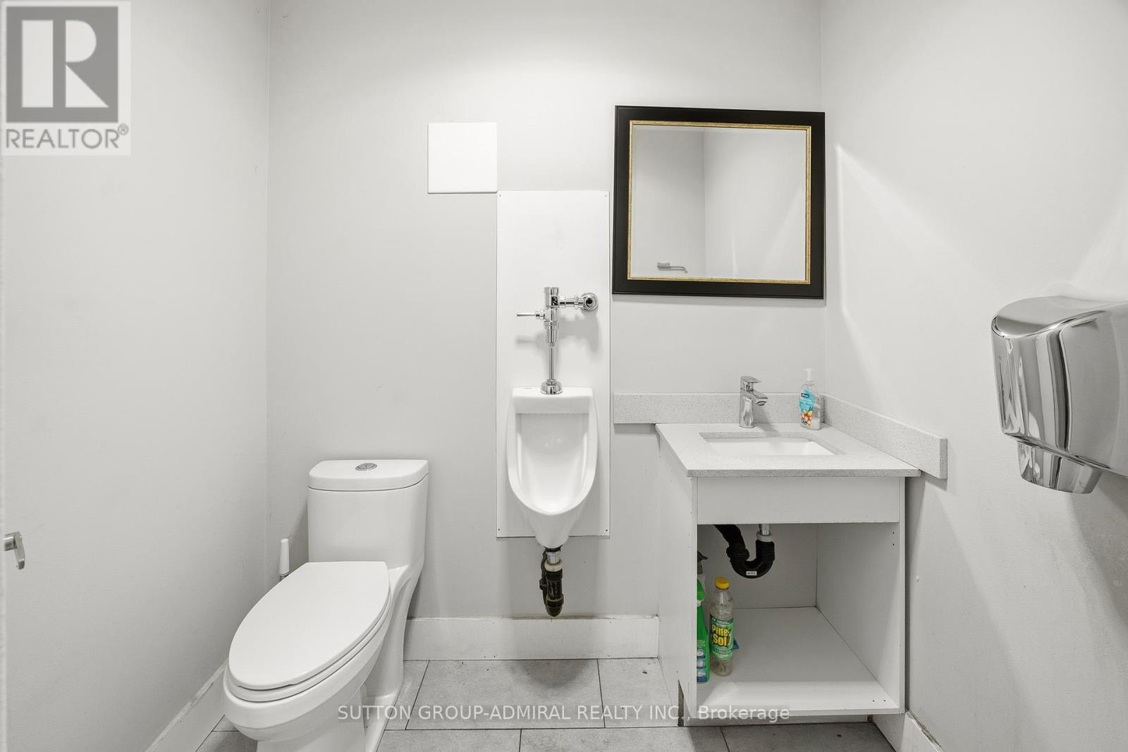 1017 Finch Avenue W, Toronto, Ontario  M3J 2C7 - Photo 16 - W12518400