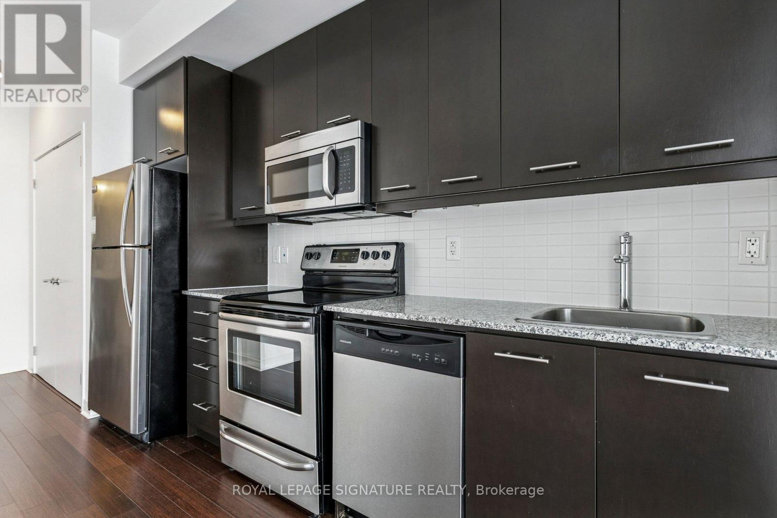 2701 - 360 Square One Drive, Mississauga, Ontario  L5B 0G7 - Photo 7 - W12722230