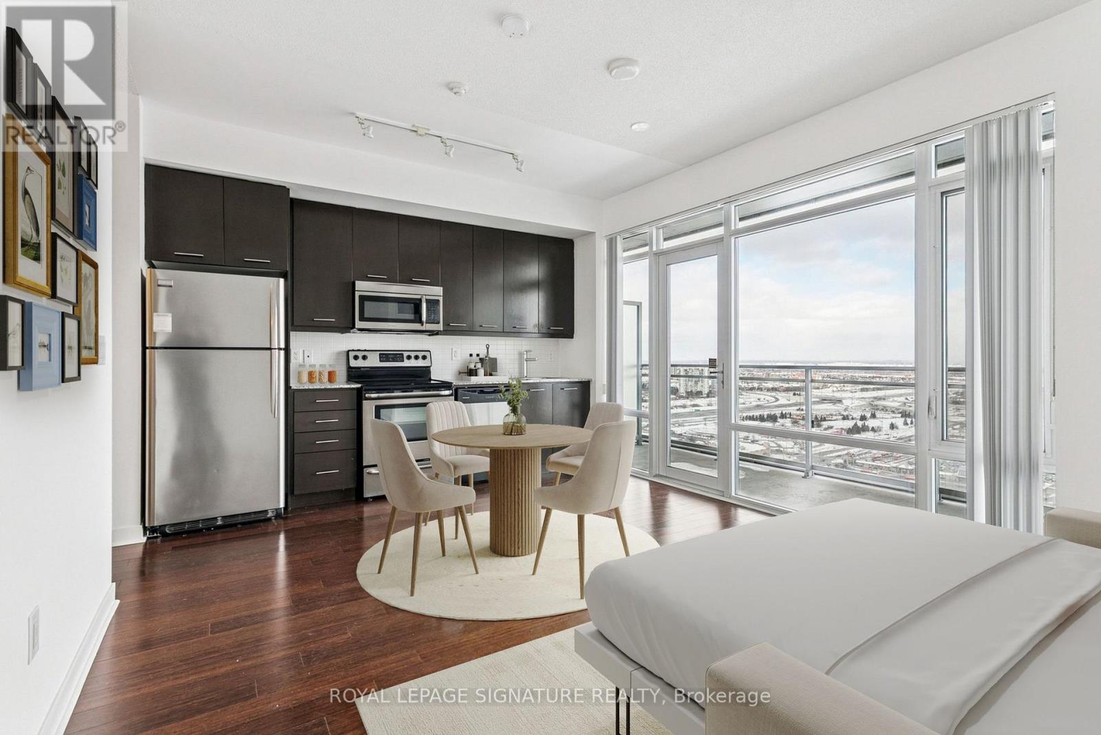 2701 - 360 Square One Drive, Mississauga, Ontario  L5B 0G7 - Photo 2 - W12722230