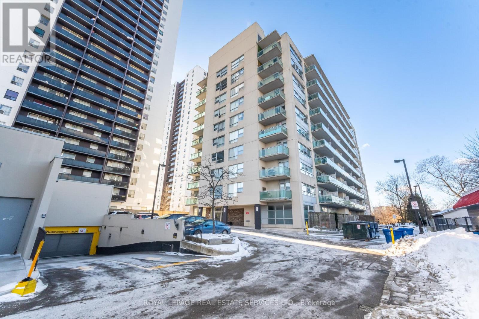 711 - 2464 WESTON ROAD, Toronto, Ontario