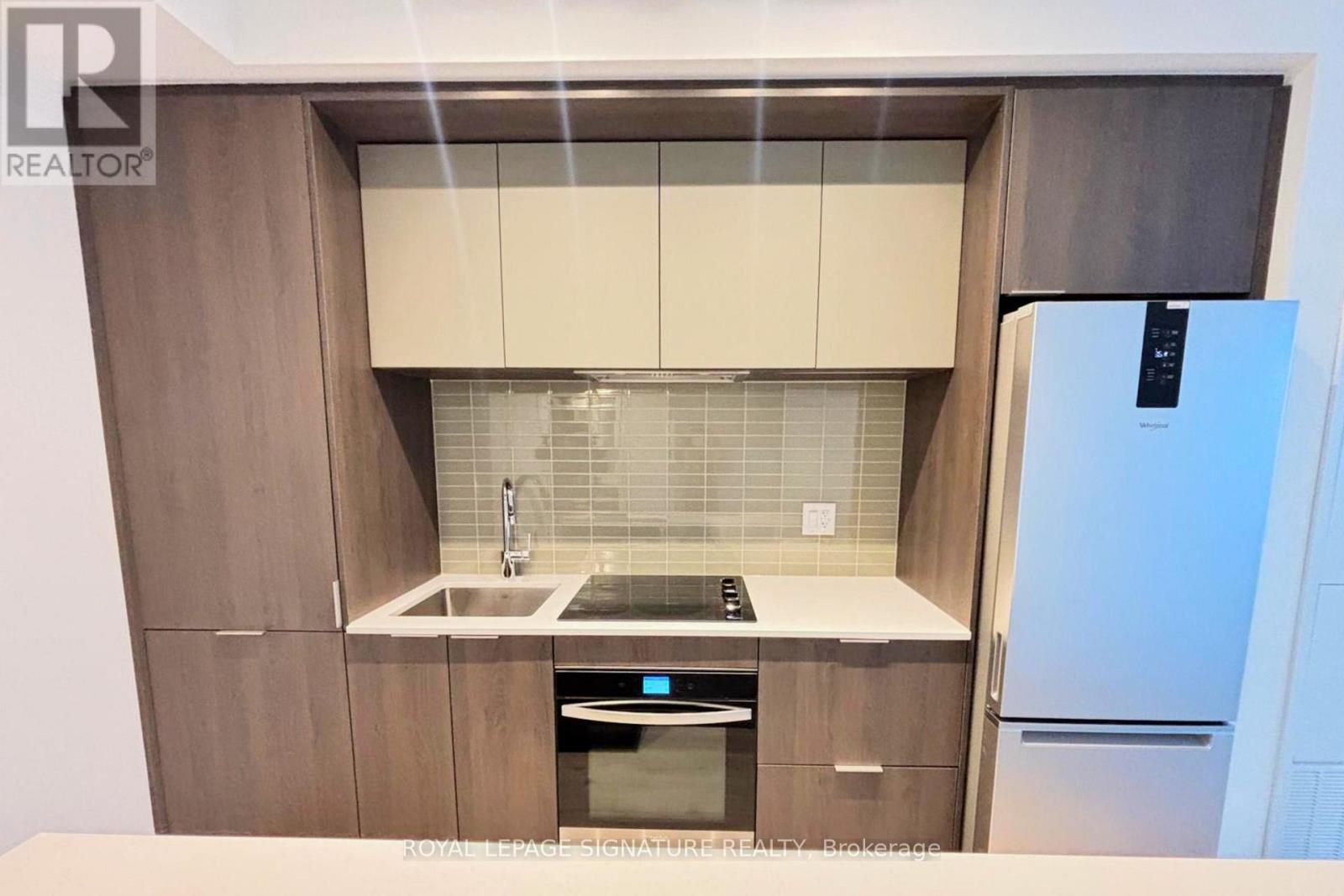 4706 - 395 Square One Drive, Mississauga, Ontario  L5B 0P6 - Photo 8 - W12733664